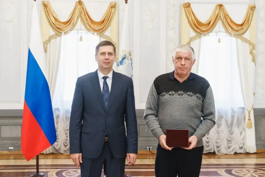 37 жителей Нижегородской области получили государственные награды из рук заместителя Губернатора Андрея Гнеушева.