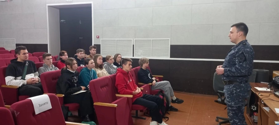 В Пильнинском районе сотрудники полиции провели профилактические встречи с учащимися образовательных учреждений