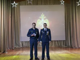 Вчера в Пильнинском КДЦ прошло поздравление сотрудников и ветеранов МЧС России с профессиональным праздником.