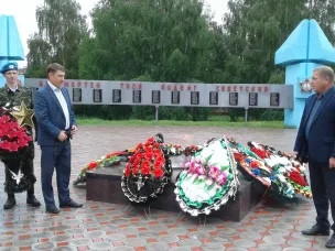 22 июня на Мемориале Славы прошел торжественный митинг, посвящённый Дню памяти и скорби