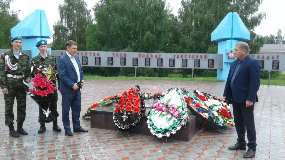 22 июня на Мемориале Славы прошел торжественный митинг, посвящённый Дню памяти и скорби