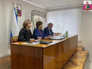 В администрации района прошло очередное заседание Земского собрания