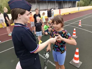 Сотрудники ОГИБДД МО МВД России «Пильнинский» напомнили ребятам о правилах дорожного движения при использовании средств индивидуальной мобильности.