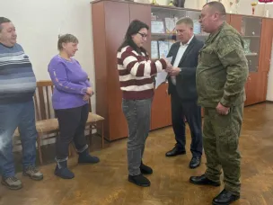 В администрации округа прошло вручение наград родственникам погибших участников СВО