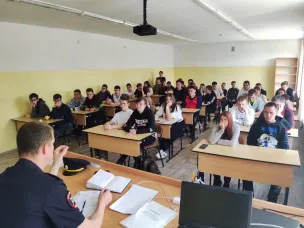 Сотрудники пильнинской госавтоинспекции напоминают, что вело, - мототранспорт – детям не игрушка!